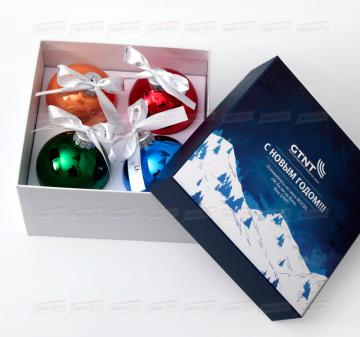 Корпоративные подарки на Новый год 2022 | Набор стеклянных ёлочных шаров с логотипом компании